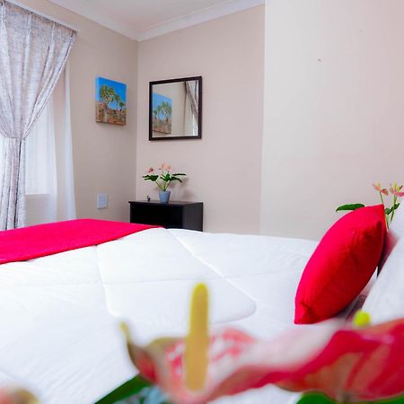 Sar Guesthouse Benoni Luaran gambar